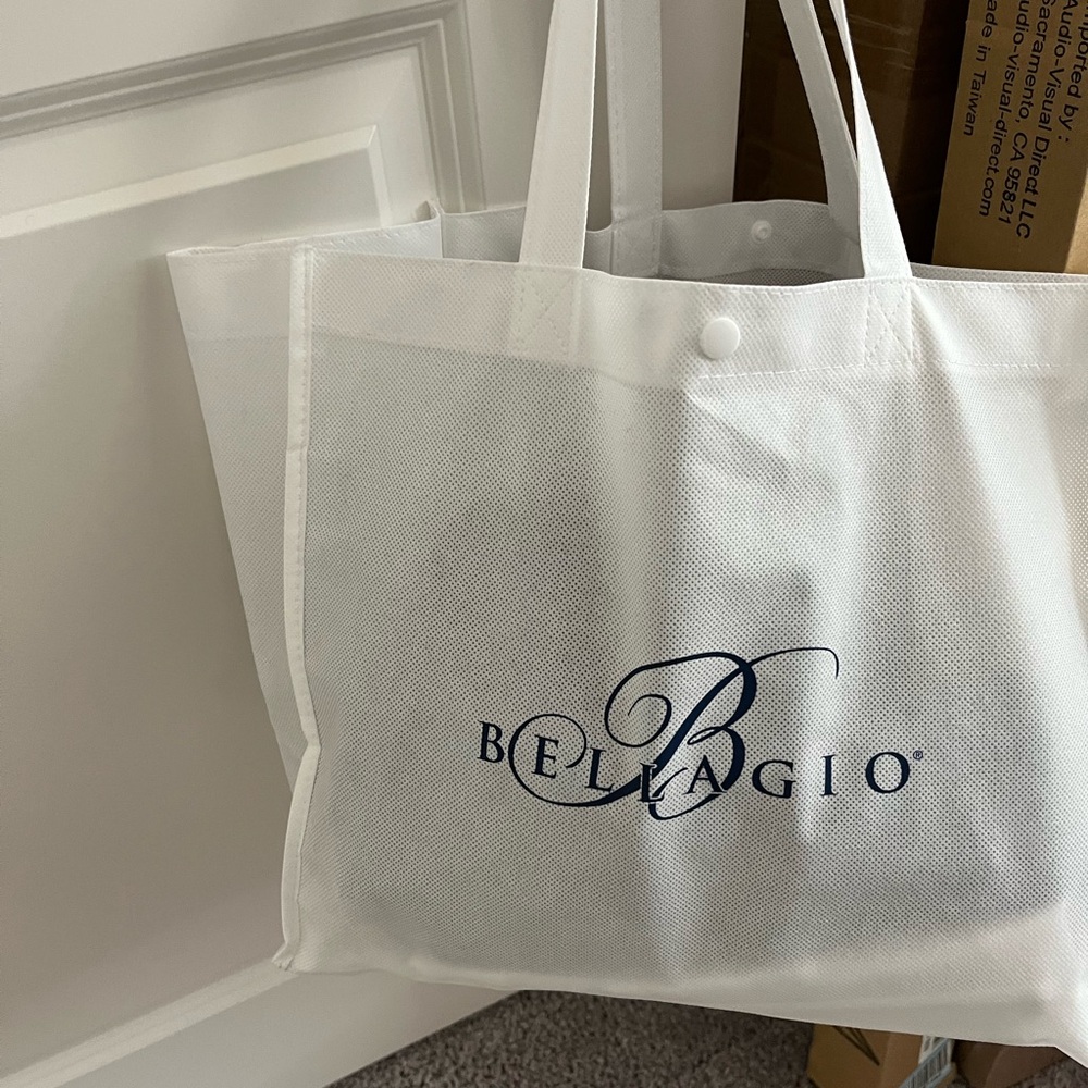 Bellagio 2 White Reusable Tote Bags